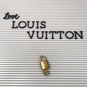 Authentic Louis Vuitton lock and key #307 🔐